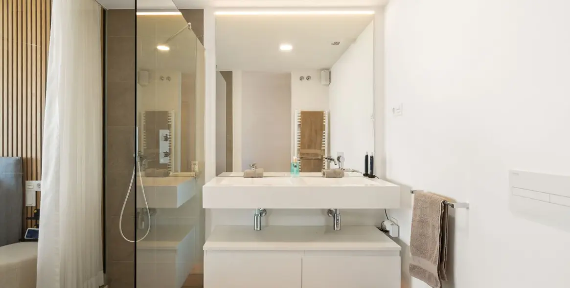 Venta de apartamento en planta media en Calanova Golf 12