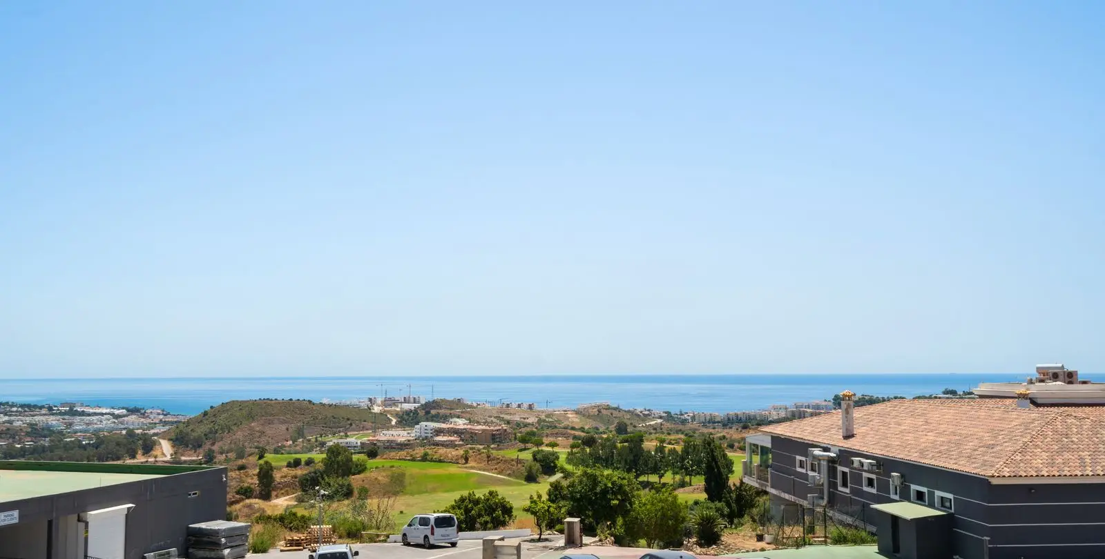 Продажа апартаментов на среднем этаже в Calanova Golf 19