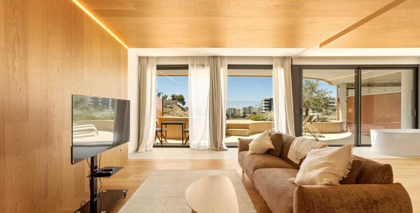 Sale of middle floor apartment in Higueron 3