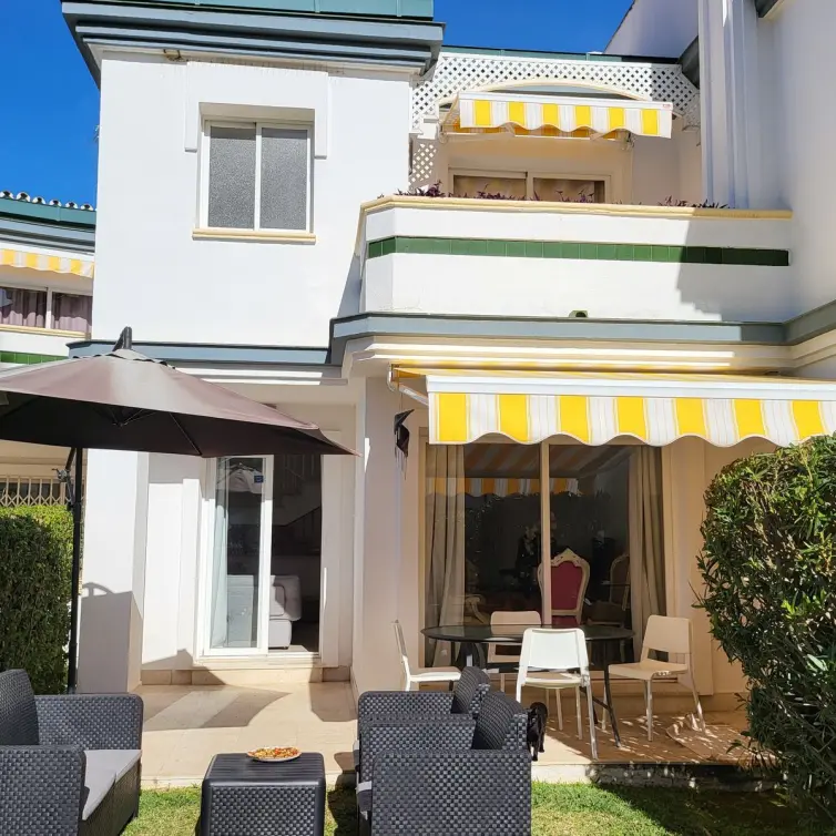 Sale of townhouse in Estepona