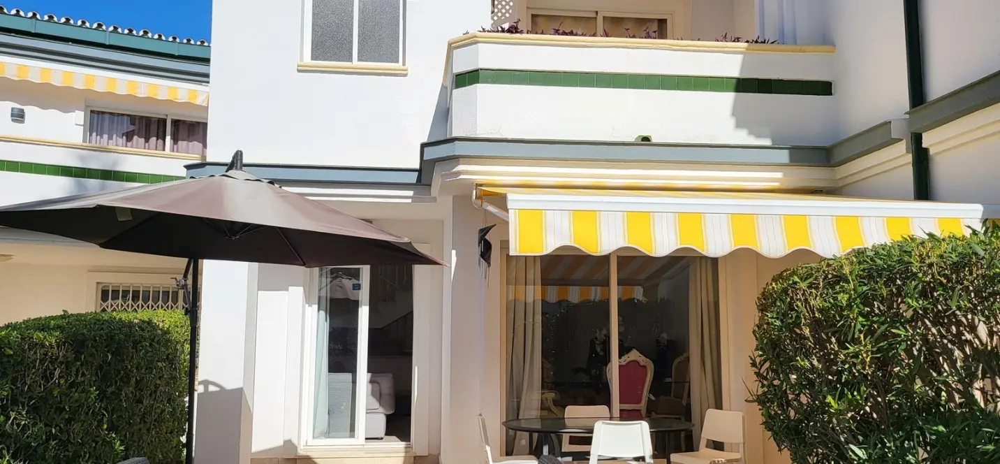 Sale of townhouse in Estepona 0