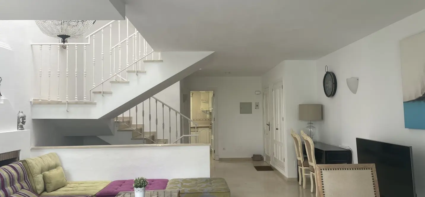 Sale of townhouse in Estepona 1