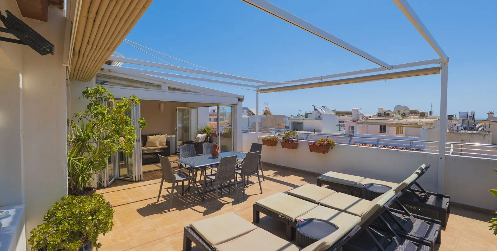 Sale of penthouse in La Carihuela 1
