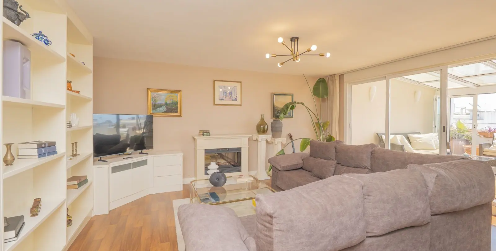Sale of penthouse in La Carihuela 2