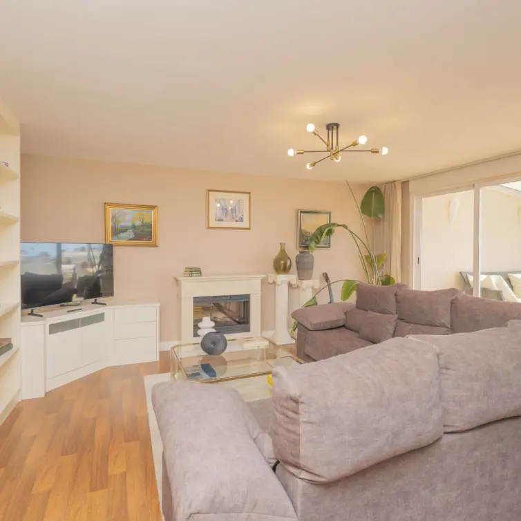 Sale of penthouse in La Carihuela