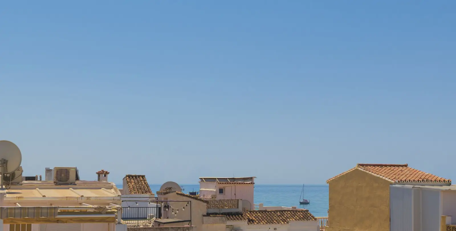 Sale of penthouse in La Carihuela 11