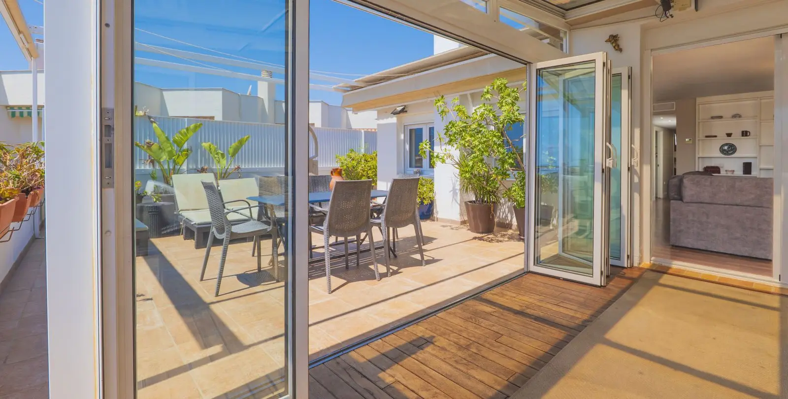 Sale of penthouse in La Carihuela 15