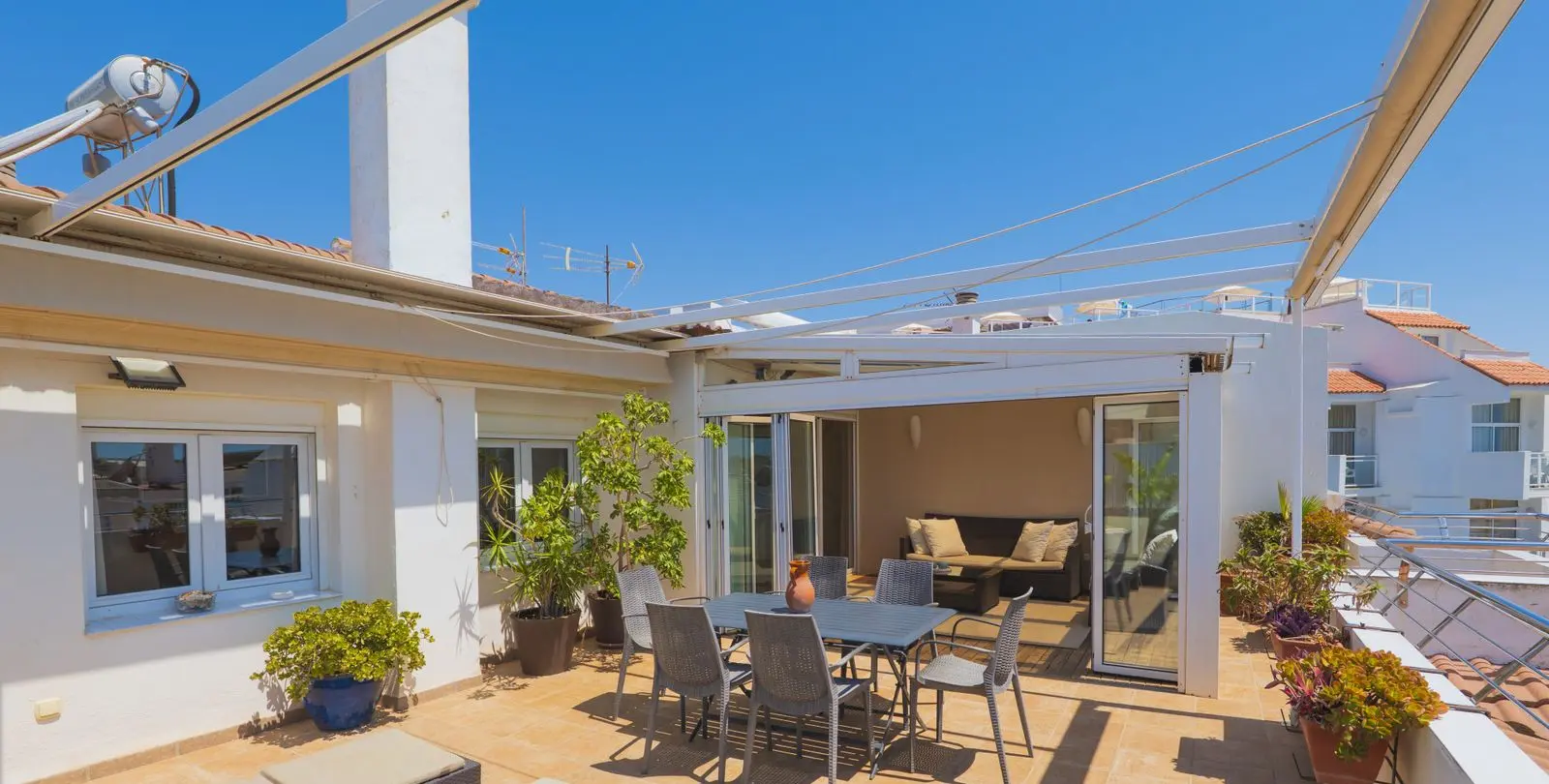 Sale of penthouse in La Carihuela 18