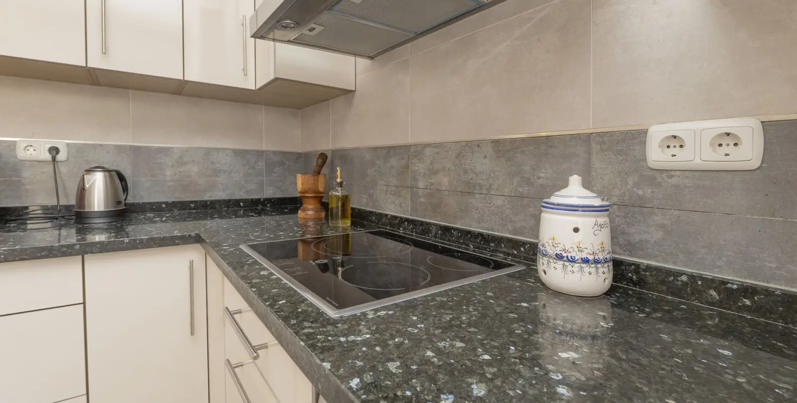 Sale of penthouse in La Carihuela 22