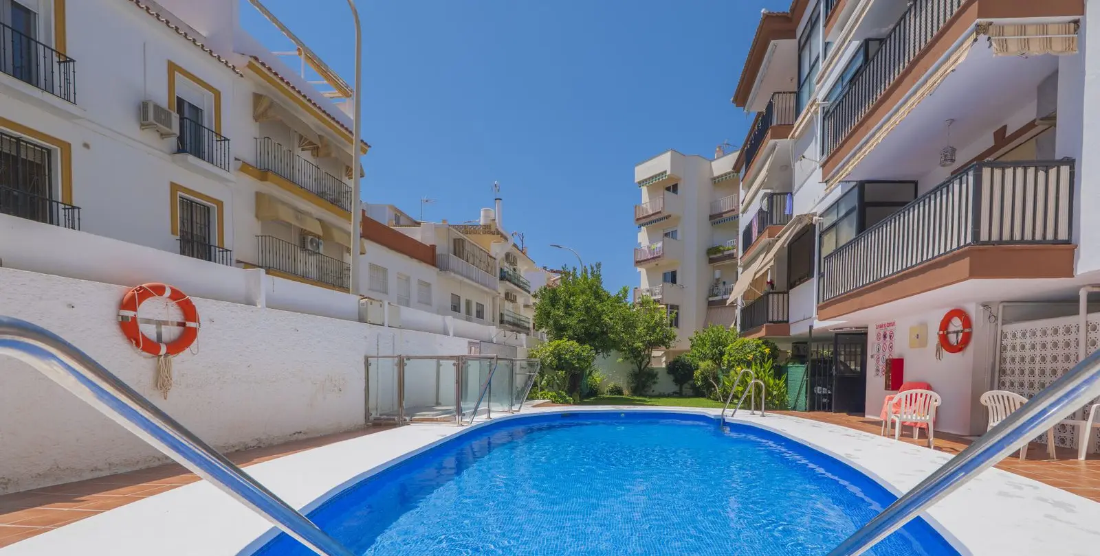 Sale of penthouse in La Carihuela 36