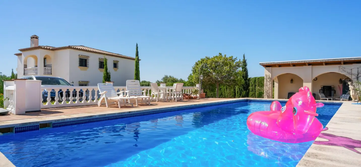 Venta de villa independiente en Estepona 1