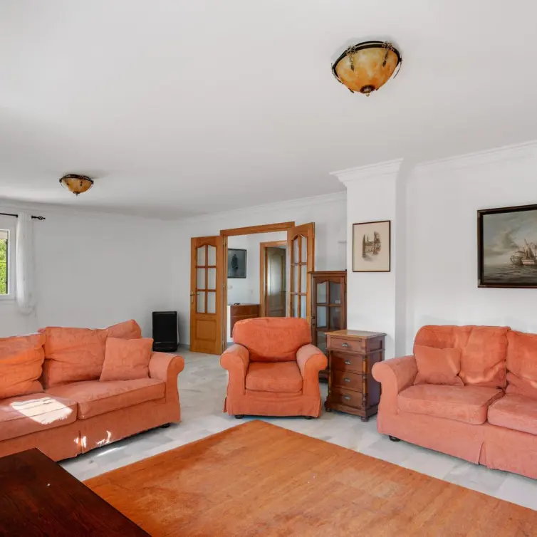 Venta de villa independiente en Estepona