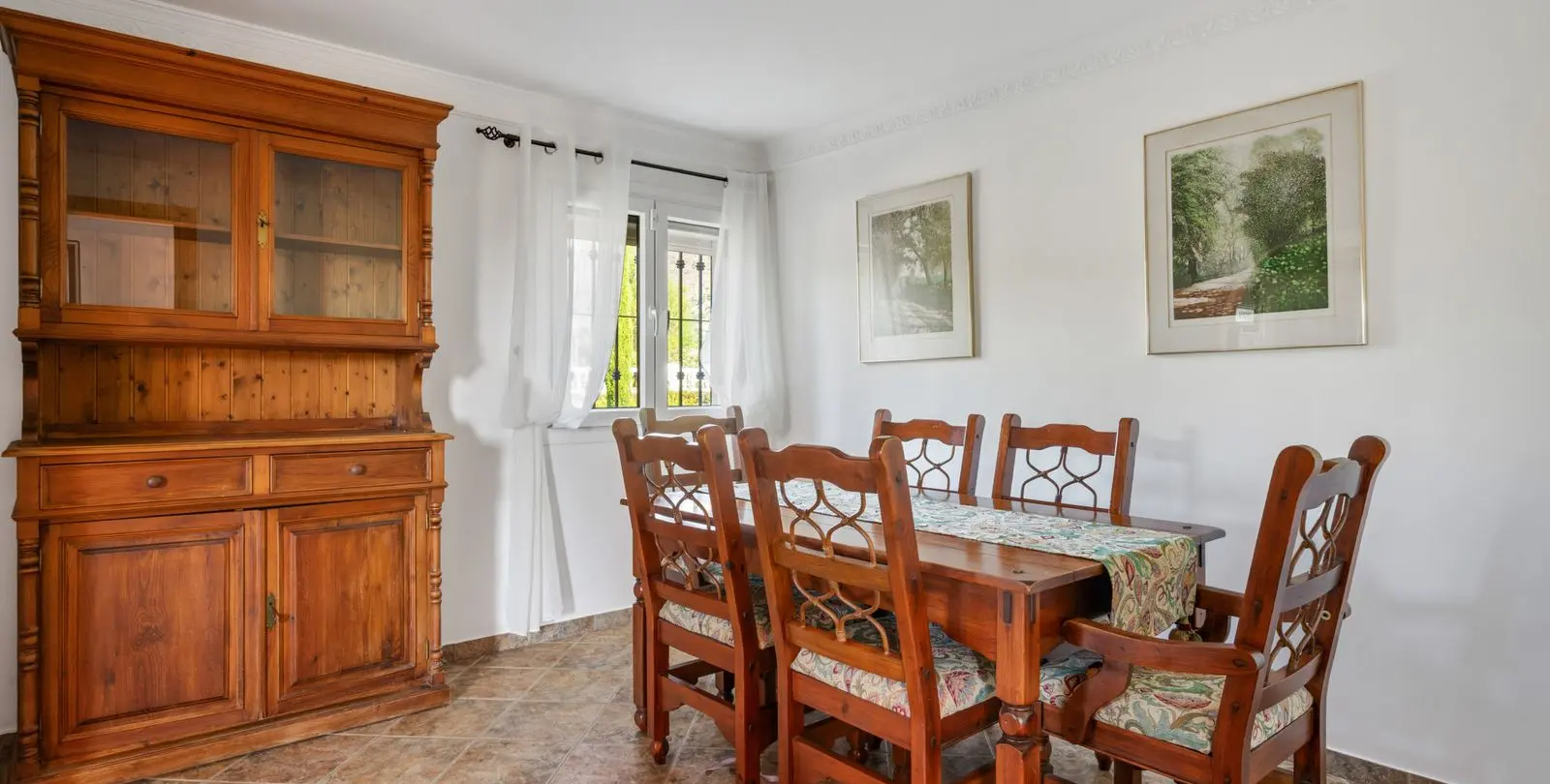 Sale of detached villa in Estepona 21