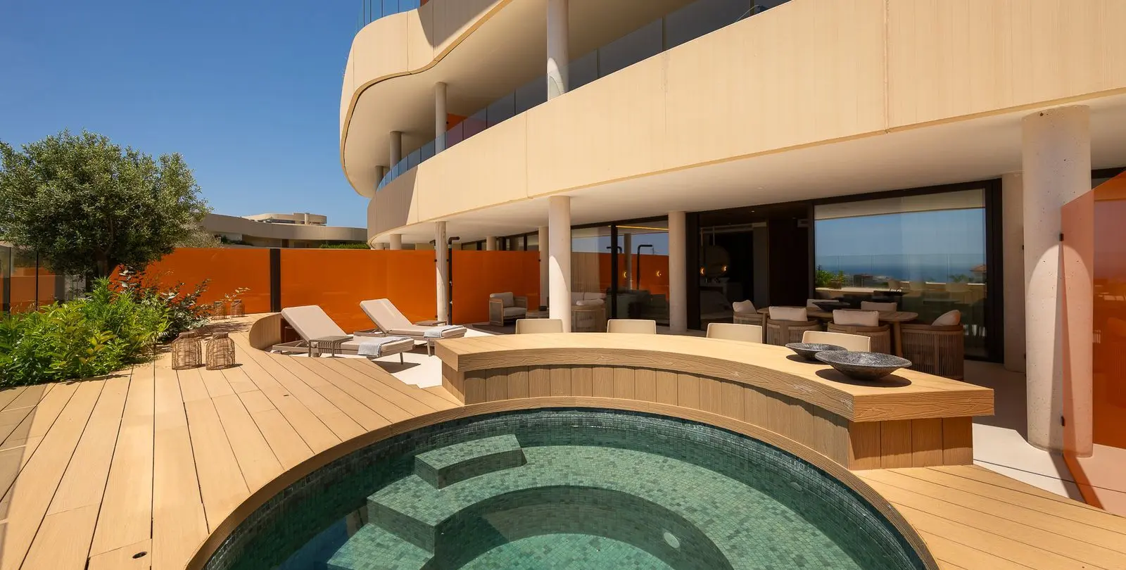 Sale of ground floor apartment in Fuengirola 3
