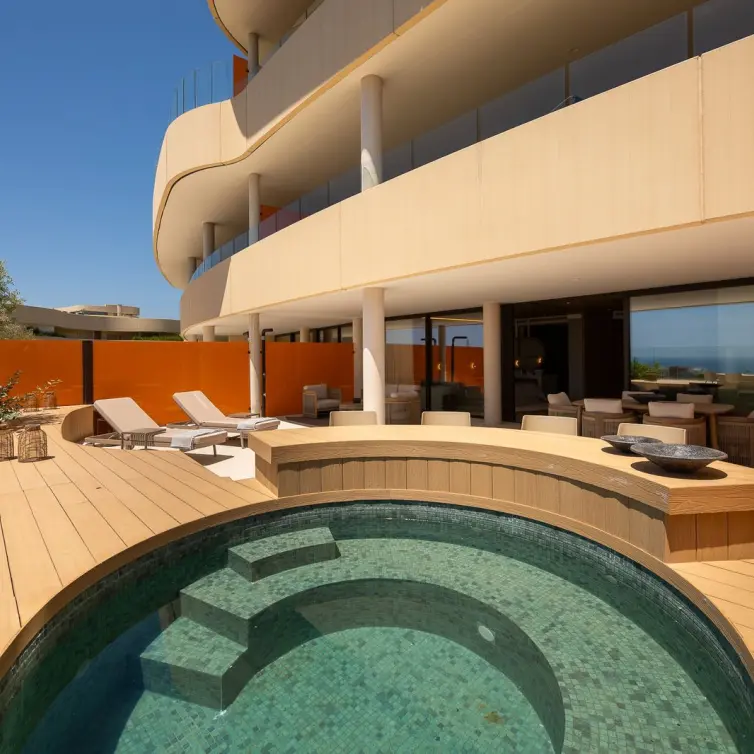 Sale of ground floor apartment in Fuengirola