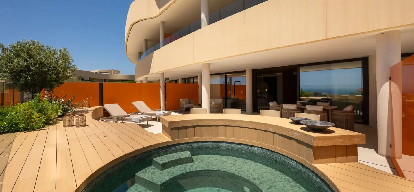 Sale of ground floor apartment in Fuengirola 2