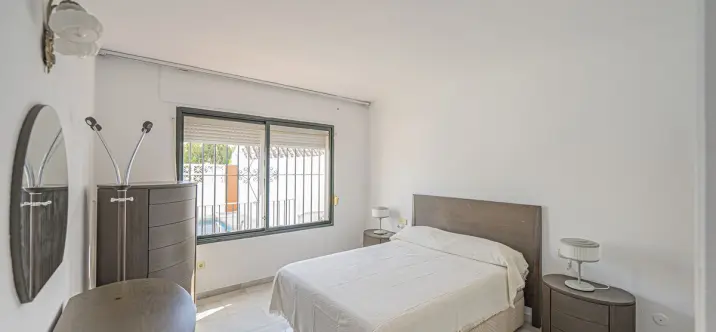 Venta de villa independiente en Nueva Andalucía 3