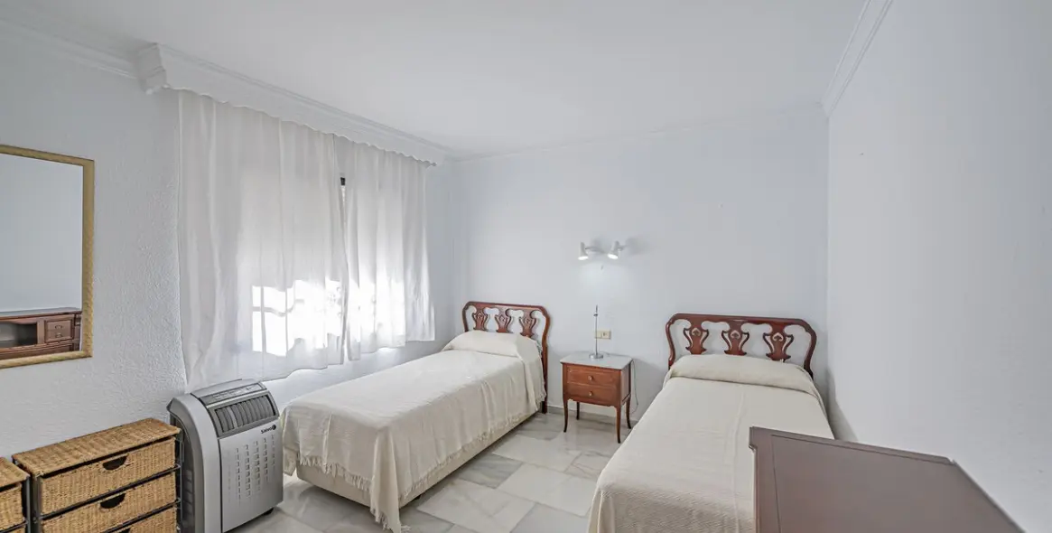 Venta de villa independiente en Nueva Andalucía 7