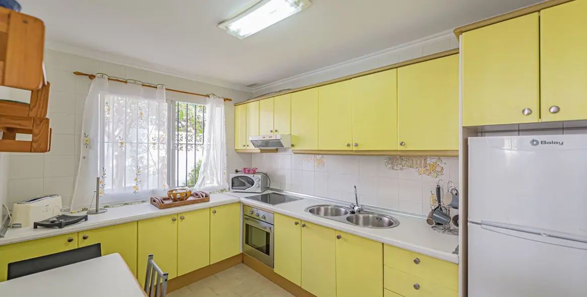 Venta de villa independiente en Nueva Andalucía 11