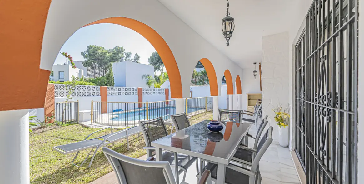 Venta de villa independiente en Nueva Andalucía 16