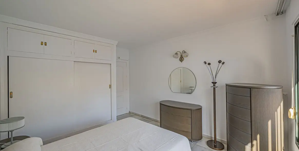 Venta de villa independiente en Nueva Andalucía 18