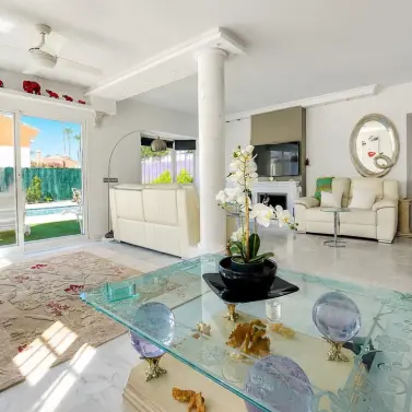 Venta de villa independiente en Atalaya