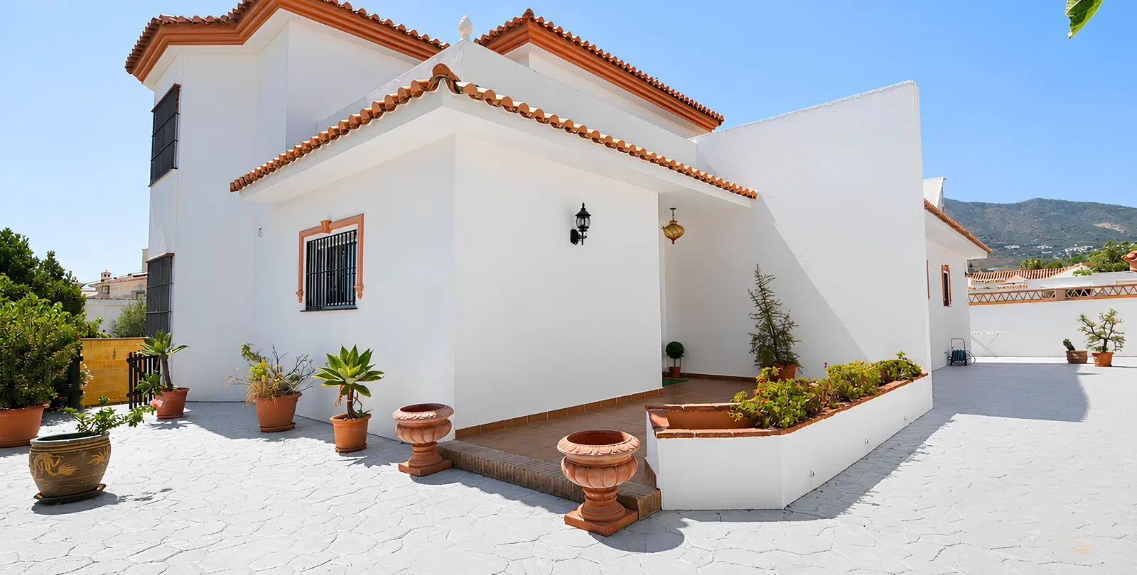 Sale of detached villa in Mijas 2