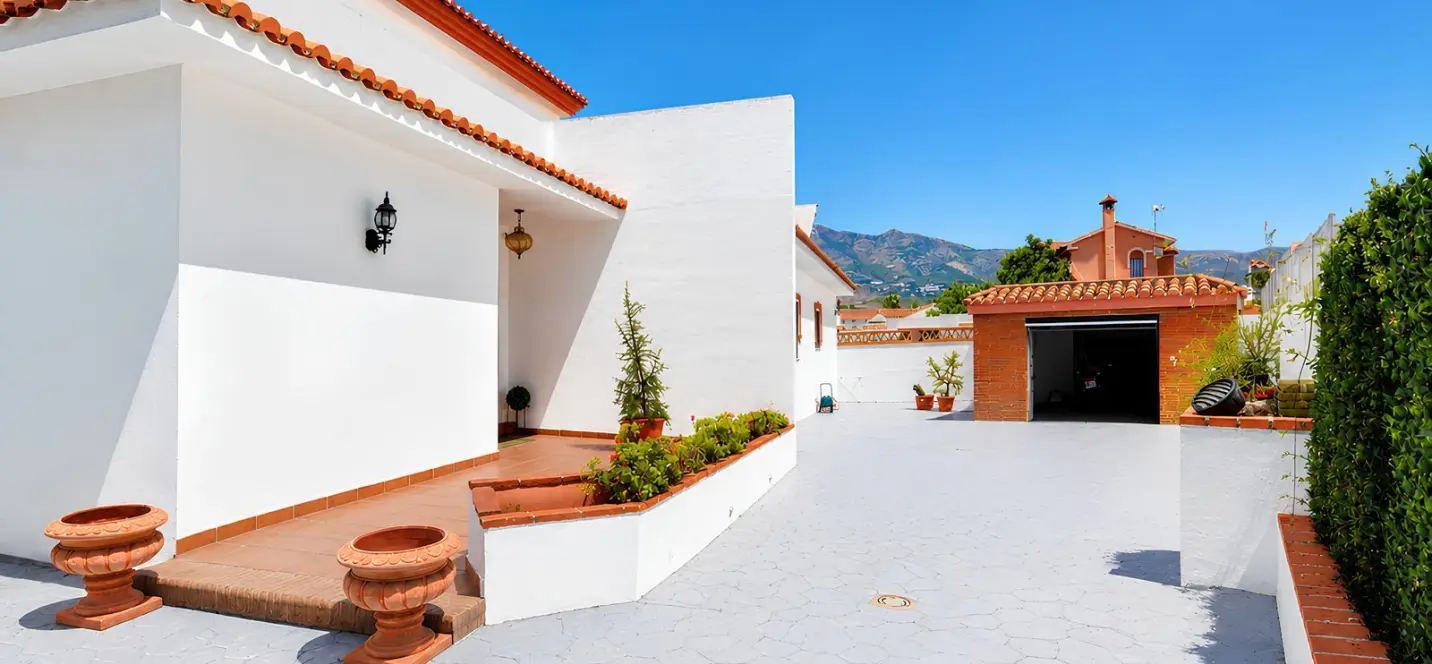 Sale of detached villa in Mijas 2