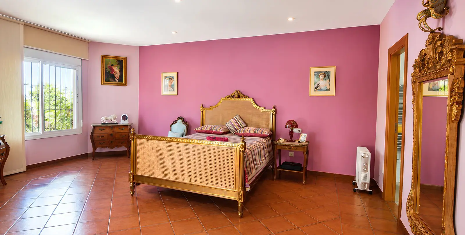 Sale of detached villa in Mijas 36