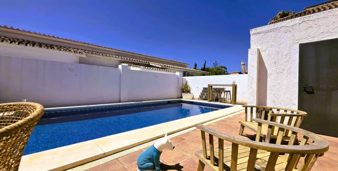 Sale of detached villa in Estepona 41