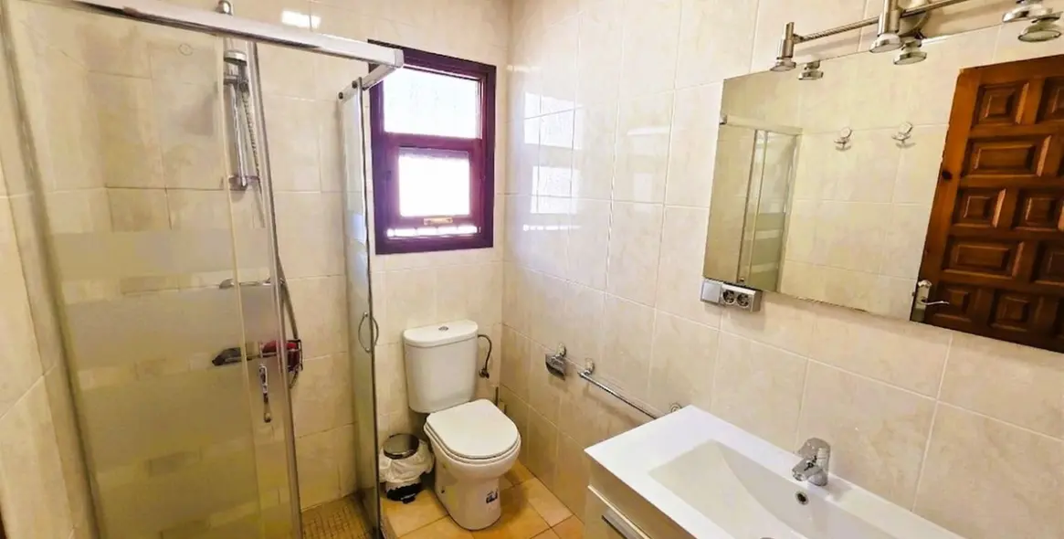 Sale of detached villa in Estepona 71