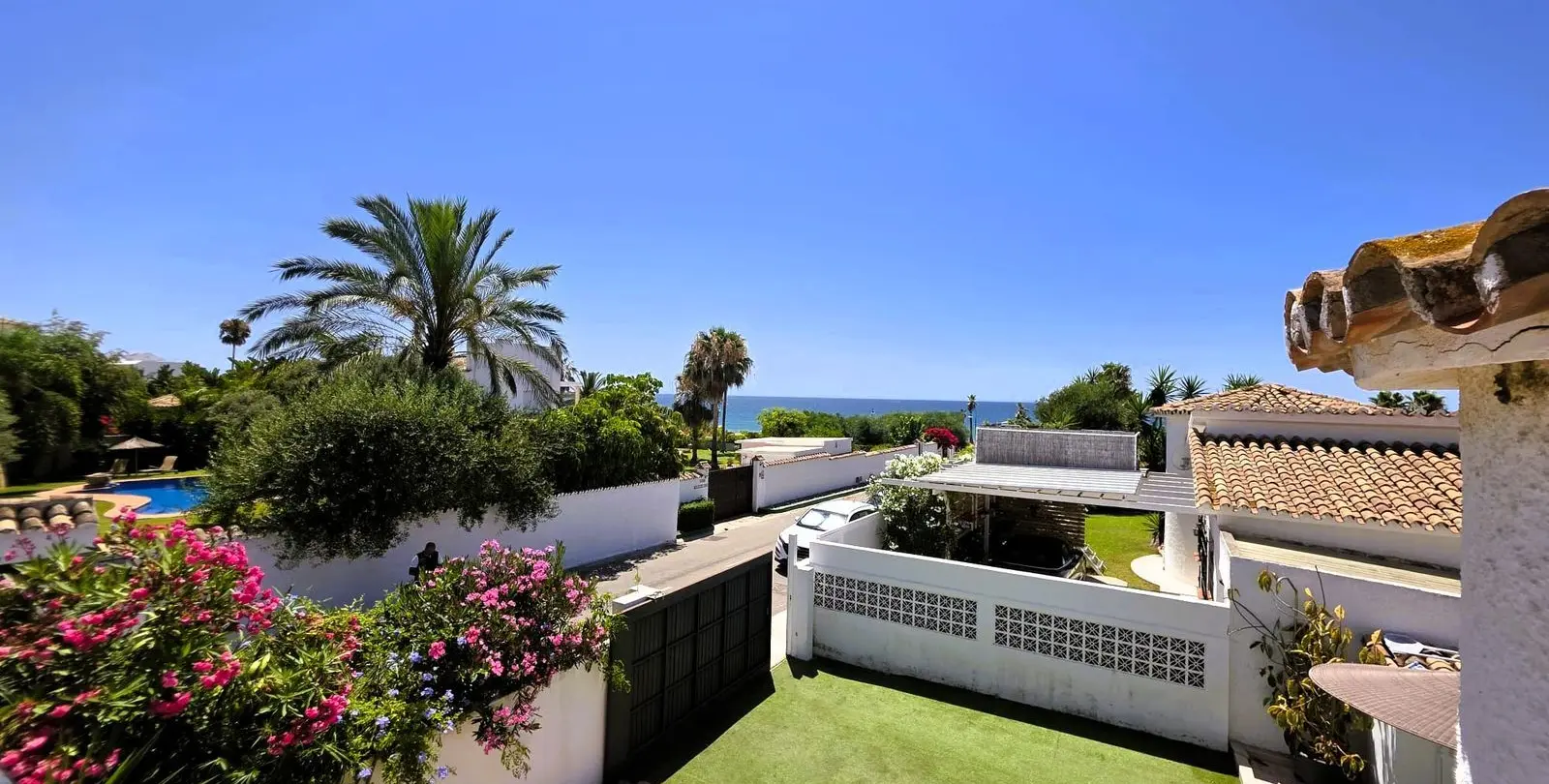 Sale of detached villa in Estepona 8