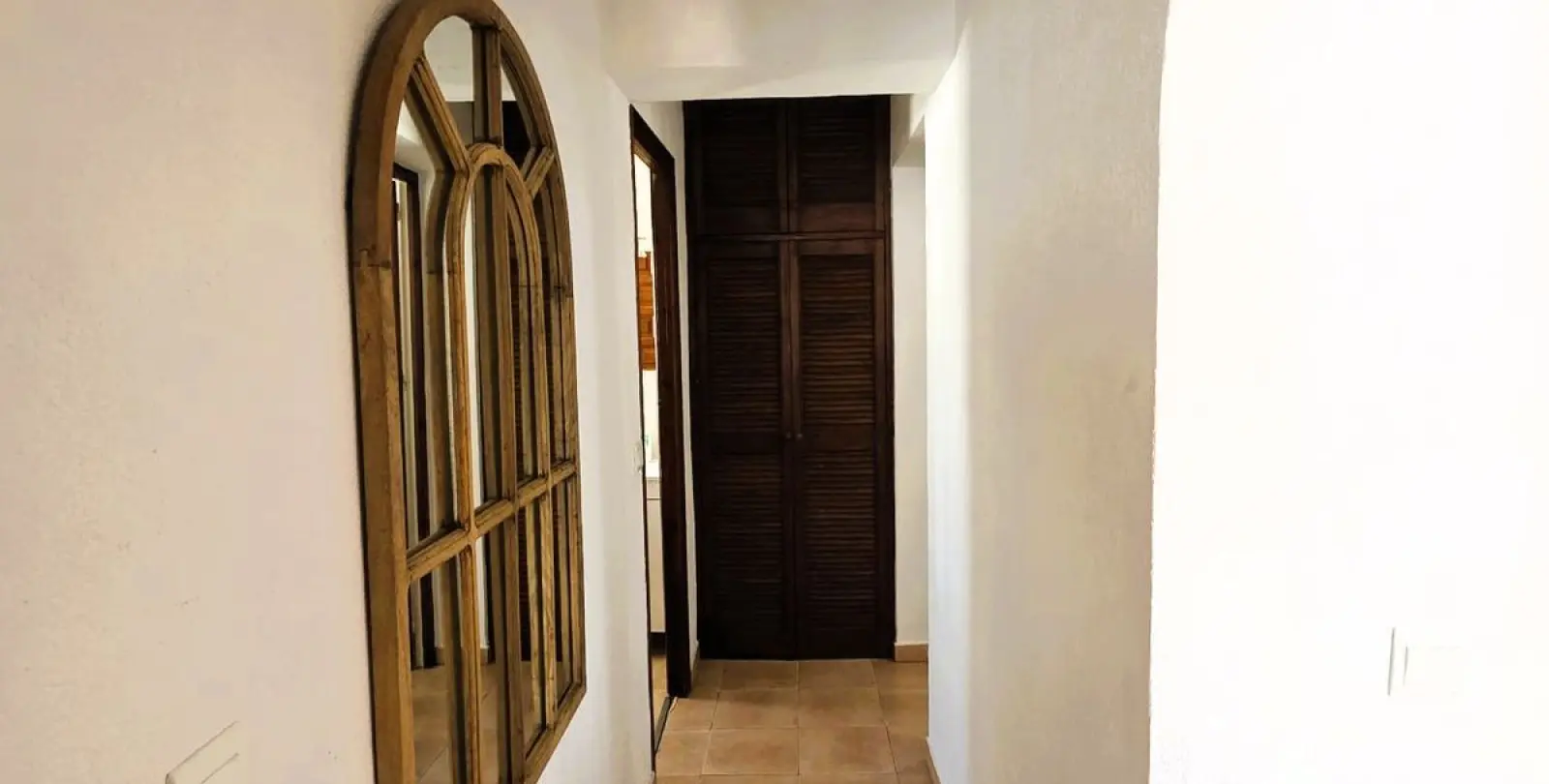 Sale of detached villa in Estepona 21