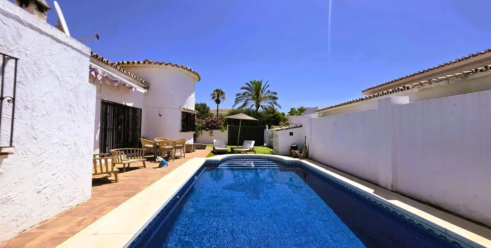 Sale of detached villa in Estepona 33