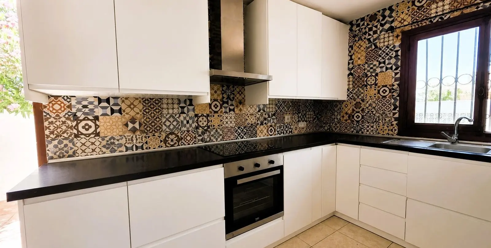 Sale of detached villa in Estepona 44