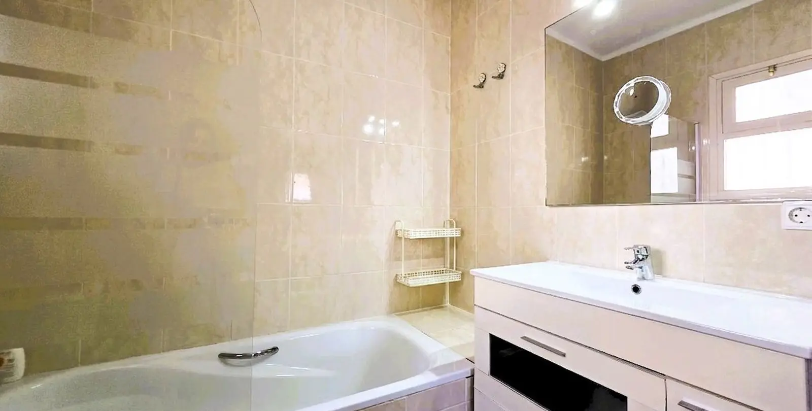 Sale of detached villa in Estepona 51