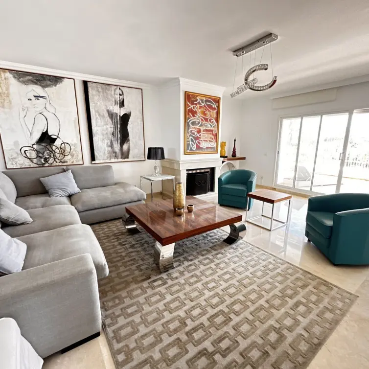 Sale of penthouse in The Golden Mile