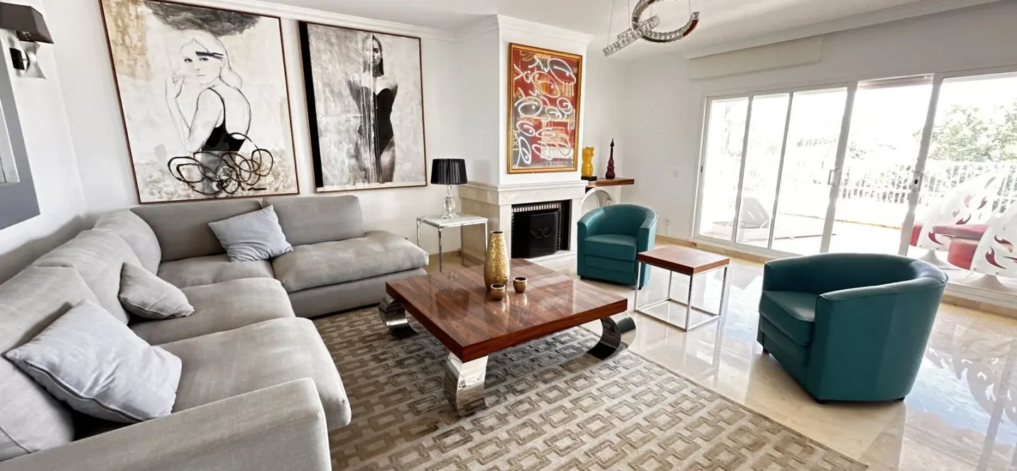 Sale of penthouse in The Golden Mile 0