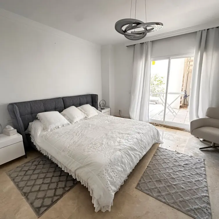 Sale of penthouse in The Golden Mile