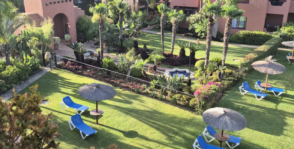 Продажа двухуровневого пентхауса в Estepona 2