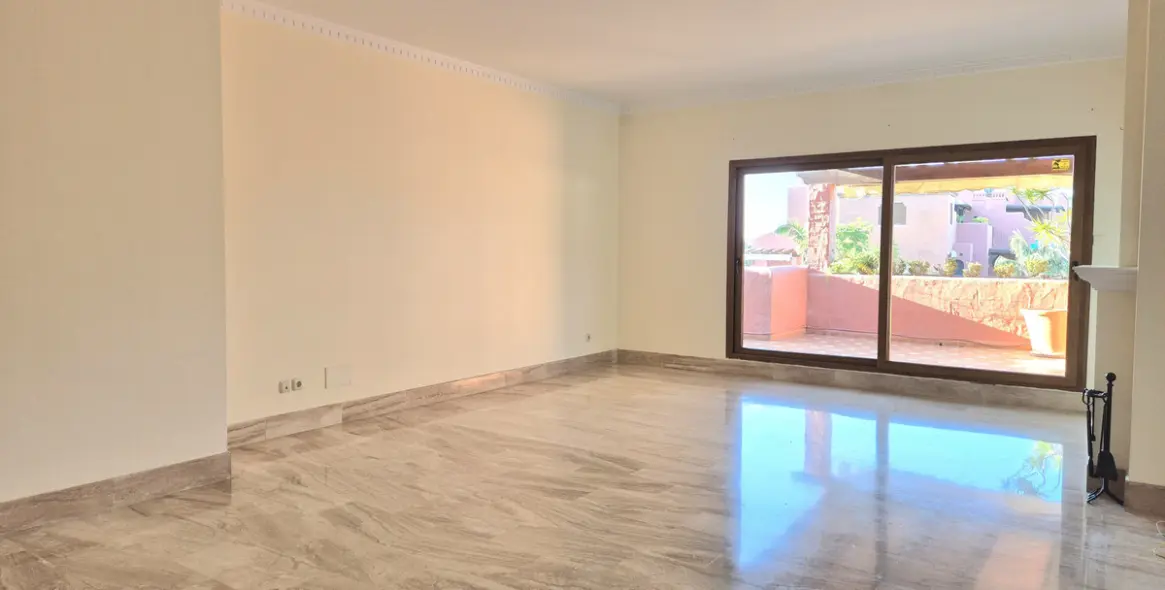 Продажа двухуровневого пентхауса в Estepona 5