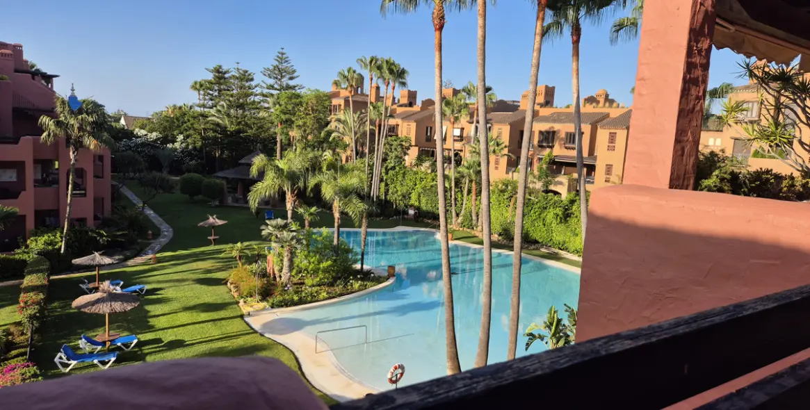 Продажа двухуровневого пентхауса в Estepona 14