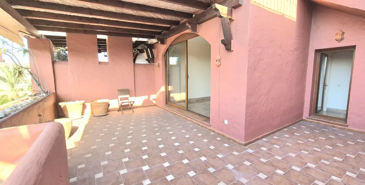 Продажа двухуровневого пентхауса в Estepona 65