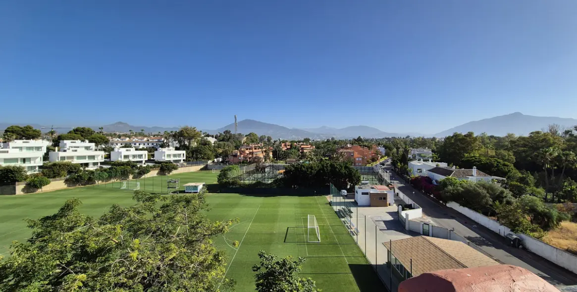 Продажа двухуровневого пентхауса в Estepona 75