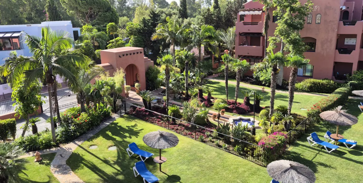 Продажа двухуровневого пентхауса в Estepona 80