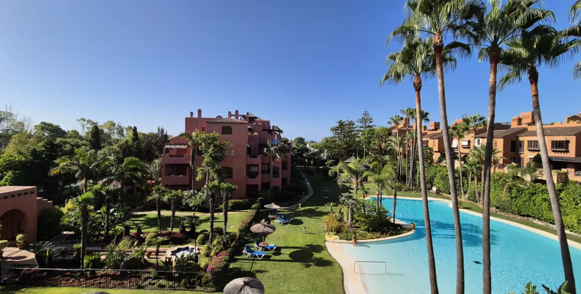 Продажа двухуровневого пентхауса в Estepona 82