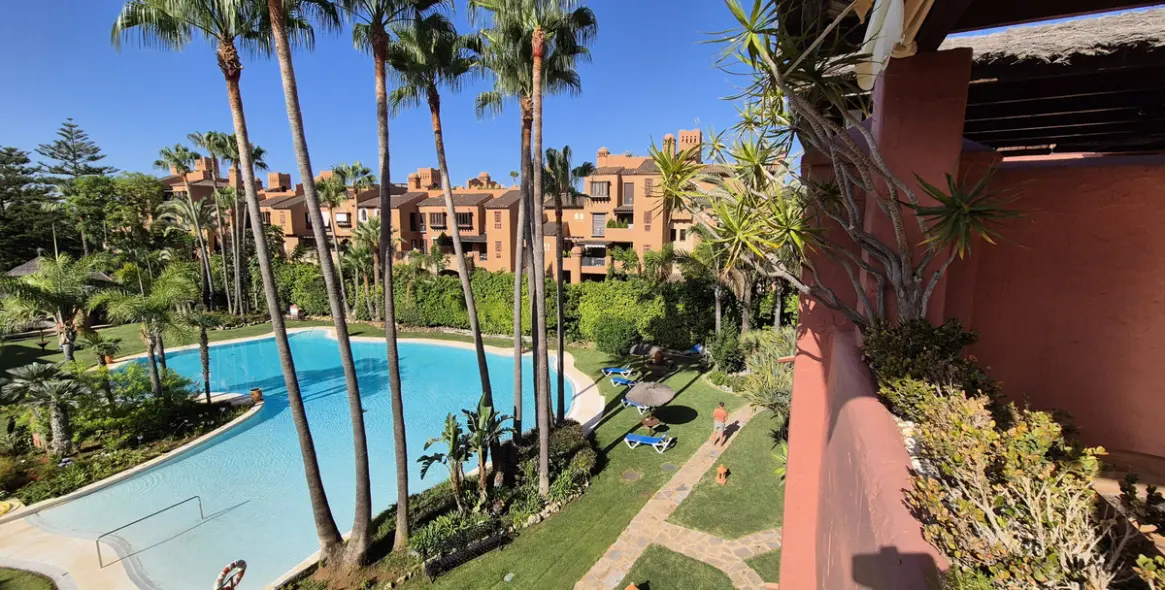 Продажа двухуровневого пентхауса в Estepona 84