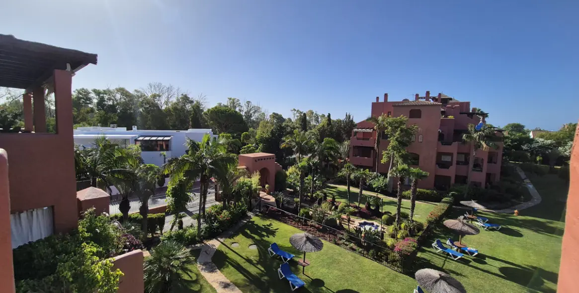 Продажа двухуровневого пентхауса в Estepona 85