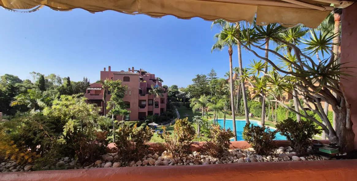 Продажа двухуровневого пентхауса в Estepona 87