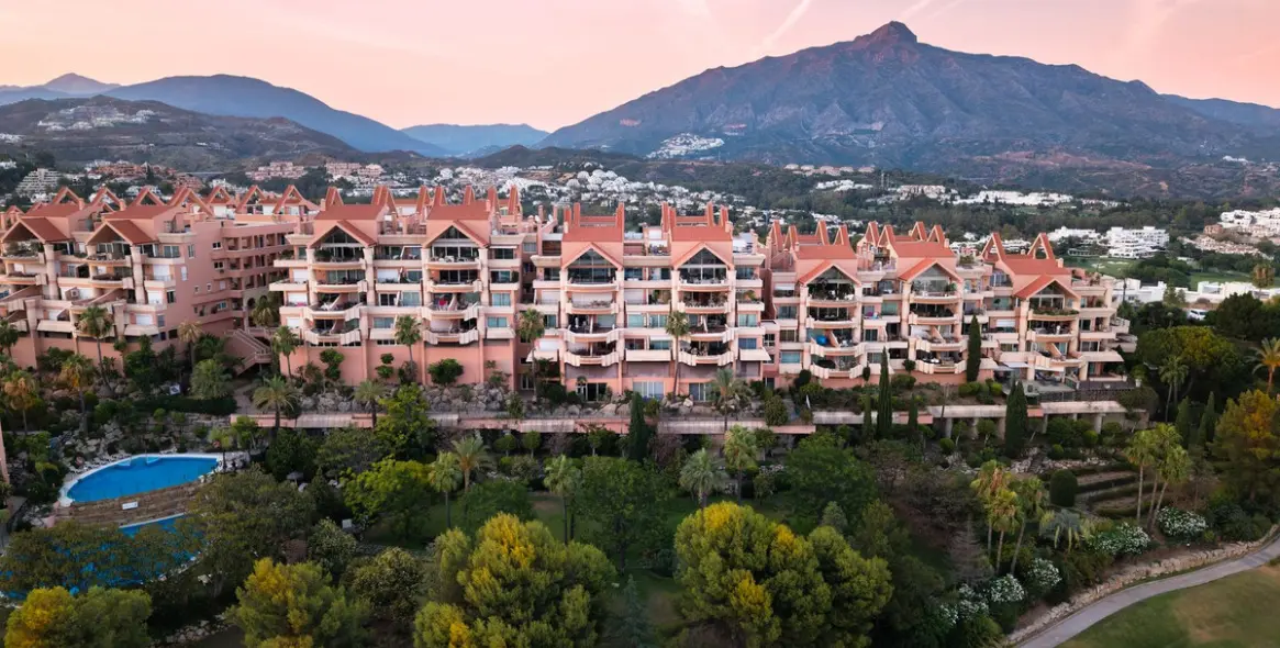 Продажа пентхауса в Nueva Andalucía 1